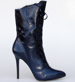 Blaues Stiefel Romana