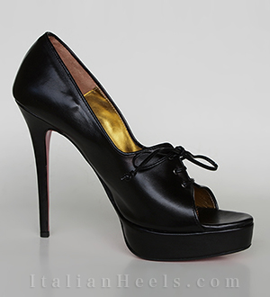 Black Platforms Doriana