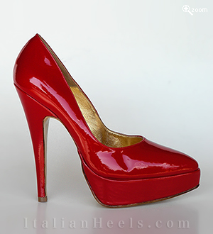 Red Platforms Giuliana