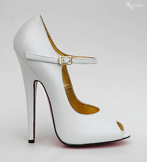 White Pumps Minervina