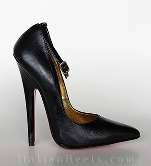 Pumps negra Danubia