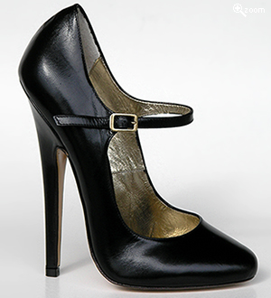 Pumps negra Minervina