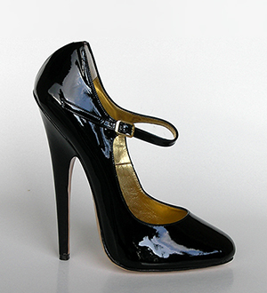 Pumps negra Minervina