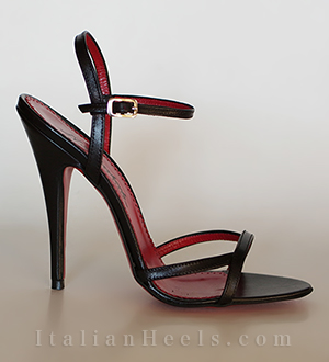 Black Sandals Bisetta