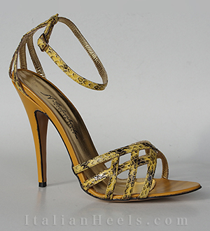 Yellow Sandals Quieta