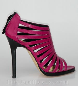 Fuxia Black Sandals Zama