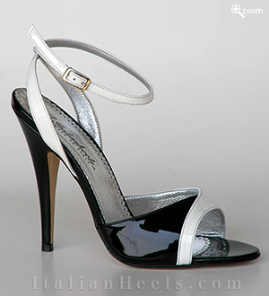 White/Black Sandals Valeria