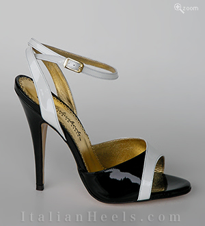 White/Black Sandals Valeria