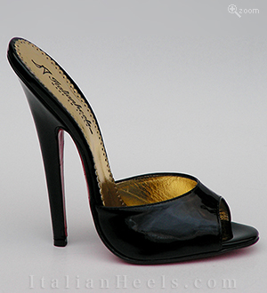 Black Slippers Leontina